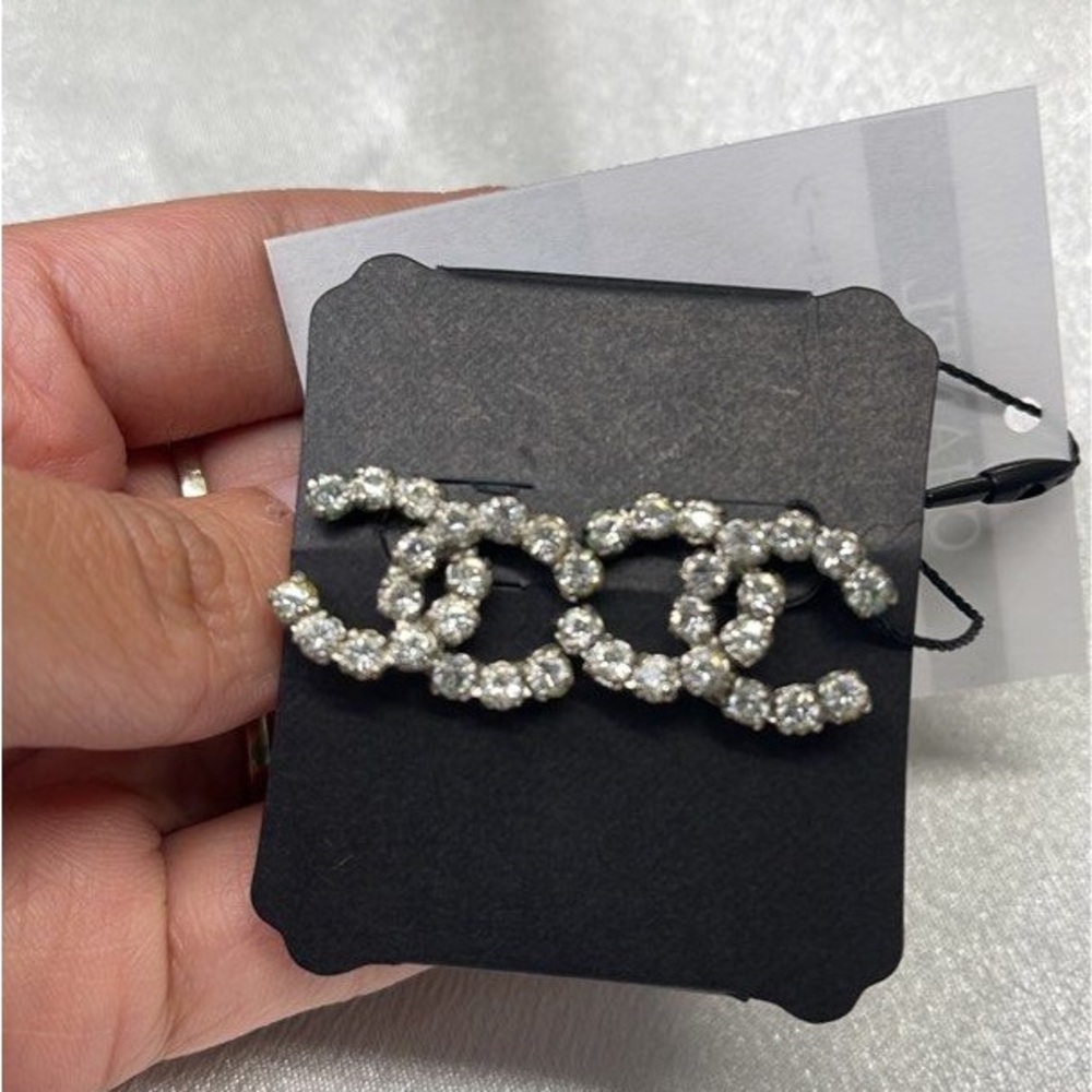 Chanel earrings 100% genuine